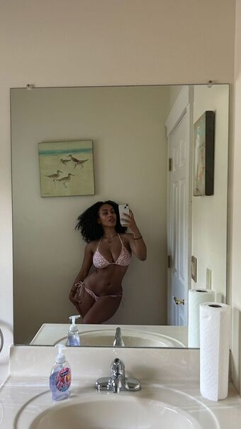 Aaliyeezy