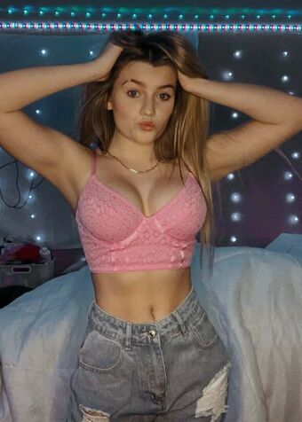Adele Cash Çıplak Sızıntıları OnlyFans Fotoğraf 13