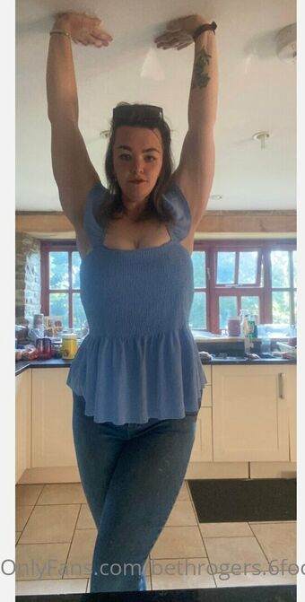 amazonbeth.6foot6