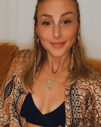 Angelique Poulain / Yogarebel