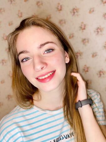 Anna Gloss