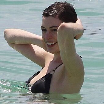 Anne Hat Çıplak Sızıntıları OnlyFans Fotoğraf 6