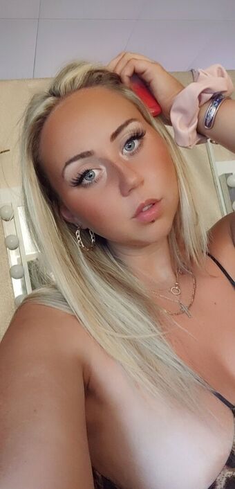Ashton Rae