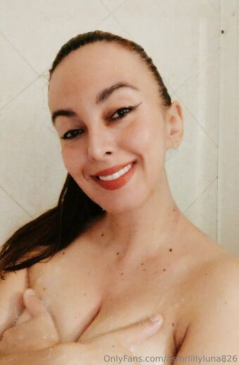 asmrlillyluna826