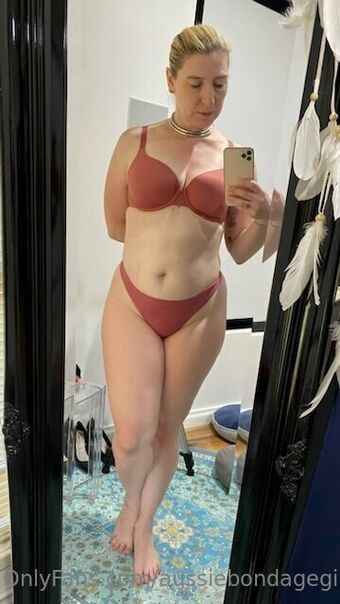 aussiebondagegirl