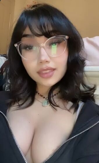 b33tlebum Çıplak Sızıntıları OnlyFans Fotoğraf 4