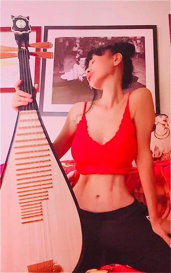 Bai Ling