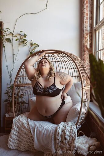 bbwtaylorr Çıplak Sızıntıları OnlyFans Fotoğraf 3