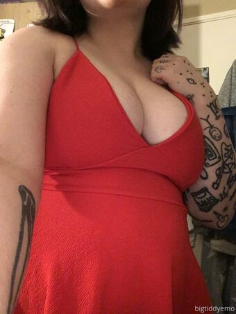 bigtiddyemo Çıplak Sızıntıları OnlyFans Fotoğraf 18