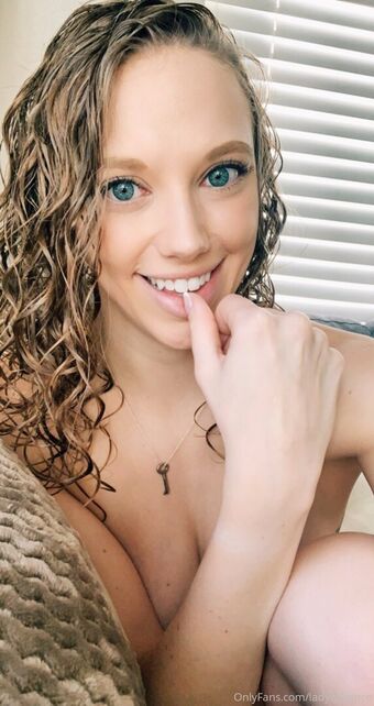 Cadence Lee