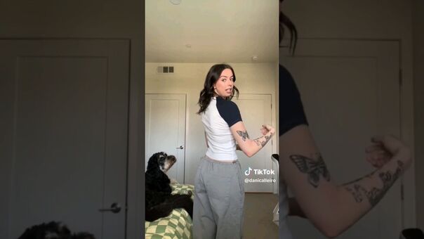 Cimorelli Çıplak Sızıntıları OnlyFans Fotoğraf 9