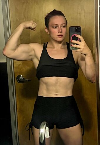 Claire Max