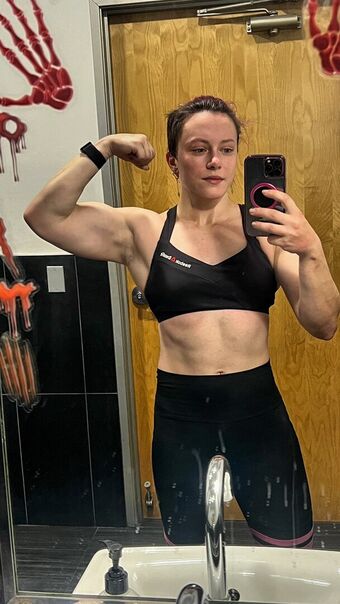 Claire Max