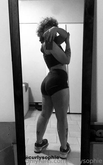 curlysophie Çıplak Sızıntıları OnlyFans Fotoğraf 3