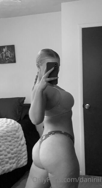 Daniriii Çıplak Sızıntıları OnlyFans Fotoğraf 19