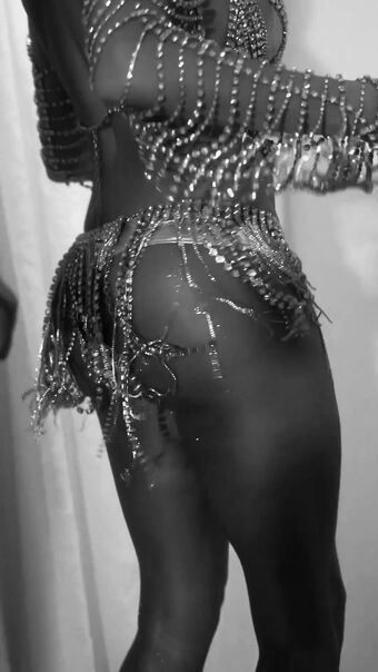 Deborah-secco
