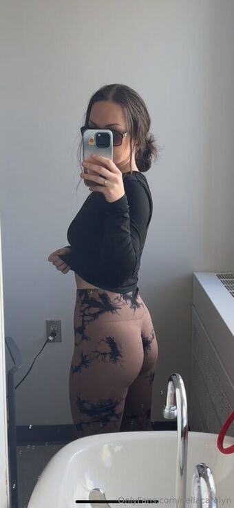 dellacarolyn