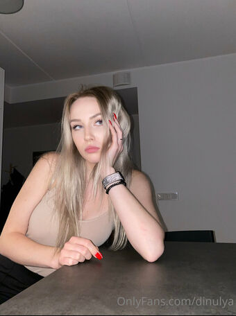 dinulya Çıplak Sızıntıları OnlyFans Fotoğraf 28