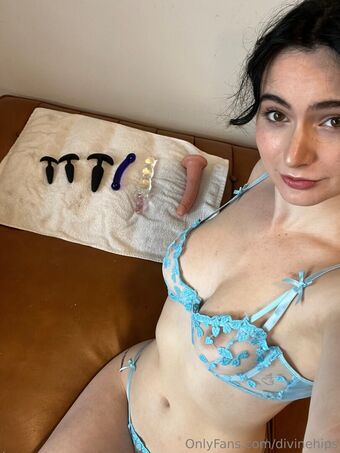 divinehips Çıplak Sızıntıları OnlyFans Fotoğraf 24