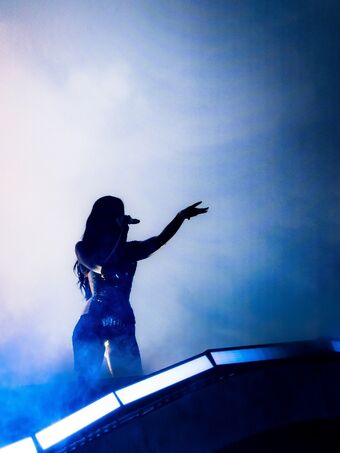 Dua-lipa