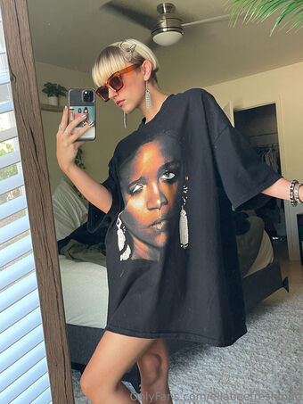 ellabeefreshman Çıplak Sızıntıları OnlyFans Fotoğraf 3