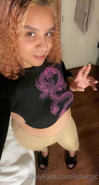elliethic Çıplak Sızıntıları OnlyFans Fotoğraf 2