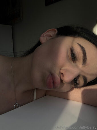ellyberry Çıplak Sızıntıları OnlyFans Fotoğraf 1