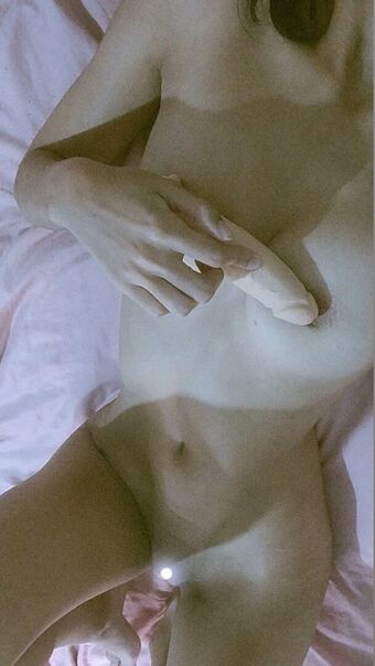 Emiloli Çıplak Sızıntıları OnlyFans Fotoğraf 11
