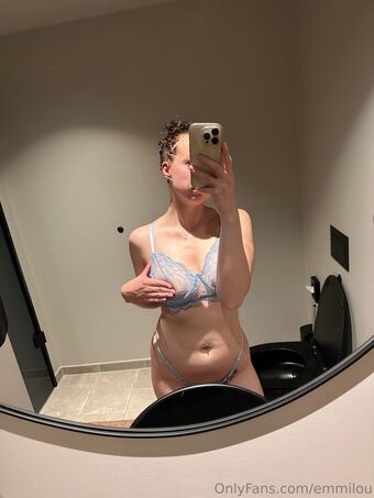 emmilou Çıplak Sızıntıları OnlyFans Fotoğraf 3