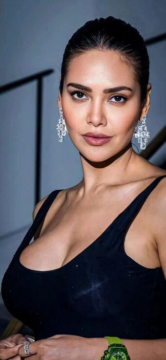 Esha Gupta