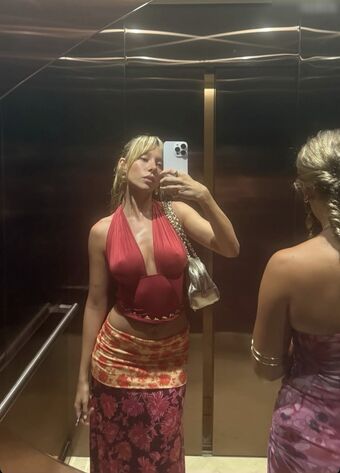 Ester Expósito Çıplak Sızıntıları OnlyFans Fotoğraf 78