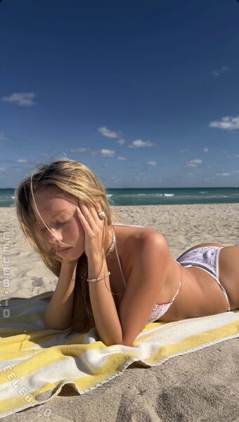 Ester Expósito Çıplak Sızıntıları OnlyFans Fotoğraf 85