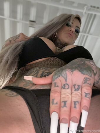 evilynink Çıplak Sızıntıları OnlyFans Fotoğraf 12