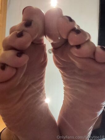 flirtytoe18