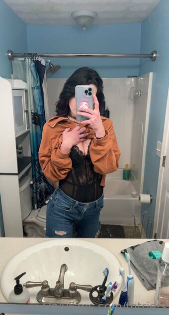 fntriers Çıplak Sızıntıları OnlyFans Fotoğraf 1