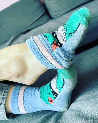footsiewithkitty