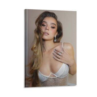 Hailee Steinfeld