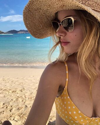 Halston Sage Çıplak Sızıntıları OnlyFans Fotoğraf 36