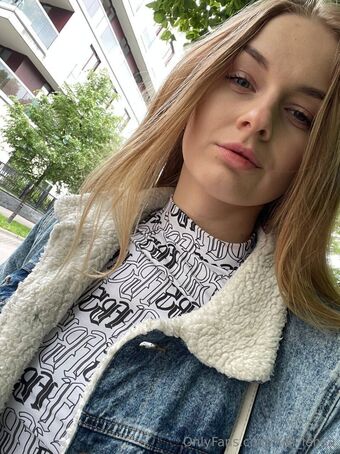 hell_lenaa