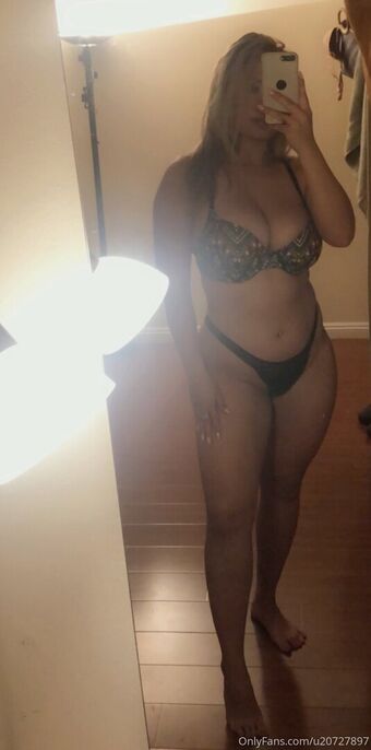 Helloporscha Çıplak Sızıntıları OnlyFans Fotoğraf 9