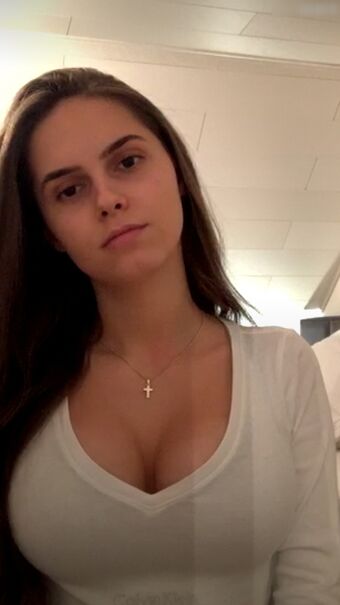 Hellozoey_