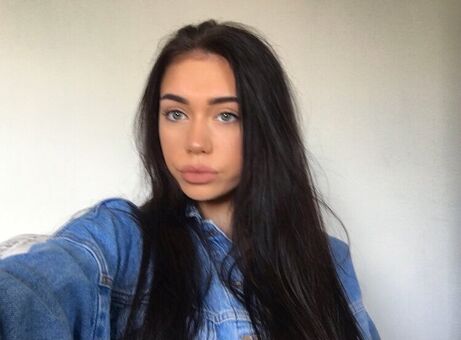 hollyasminee