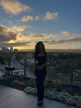 Honnete Bas Çıplak Sızıntıları OnlyFans Fotoğraf 53