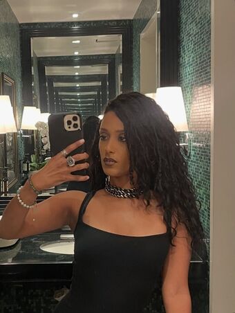 Honnete Bas Çıplak Sızıntıları OnlyFans Fotoğraf 54
