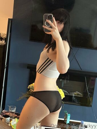 ickyypeach Çıplak Sızıntıları OnlyFans Fotoğraf 8