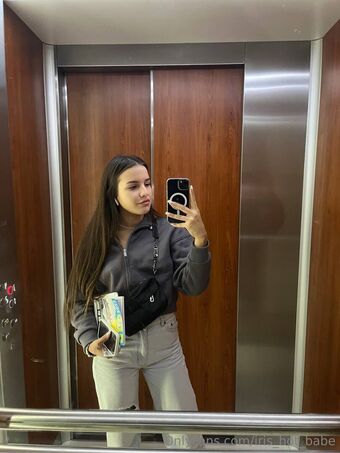 iris_hot_babe