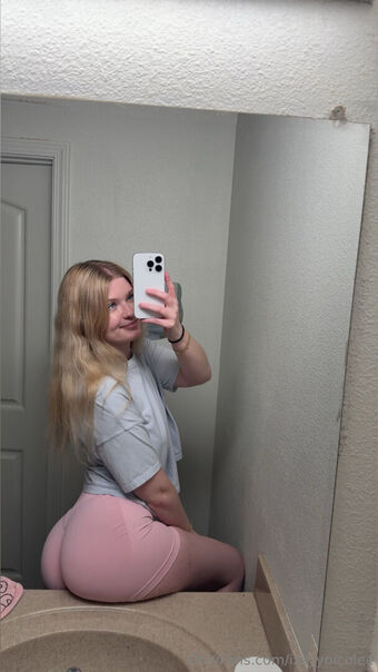izzyynicolee Çıplak Sızıntıları OnlyFans Fotoğraf 22