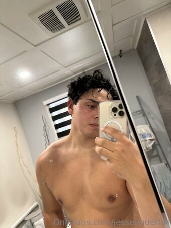 jesseunderhill Çıplak Sızıntıları OnlyFans Fotoğraf 7