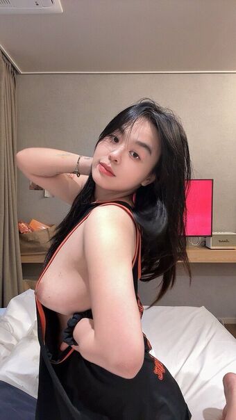 ju00810 Çıplak Sızıntıları OnlyFans Fotoğraf 1