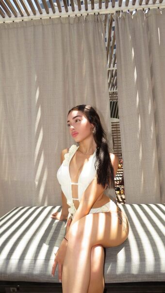 julbellaa Çıplak Sızıntıları OnlyFans Fotoğraf 2